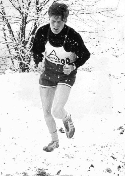 Guus Mater tijdens de VIF-cross, 21 november 1965 Hilversum Guus Mater tijdens de VIF-cross, 21 november 1965 Hilversum