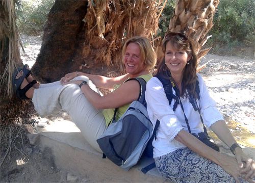 Wil Nienhuis (l) en Jacqueline van der Laan op vakantie in Marokko Wil Nienhuis (l) en Jacqueline van der Laan