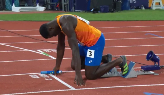 Elvis Afrifa wint 100 meter bij FBK Games